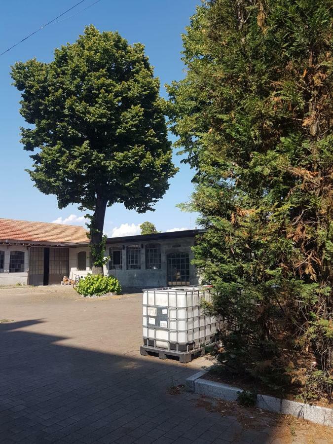 Angolo Di Isa Pensión *